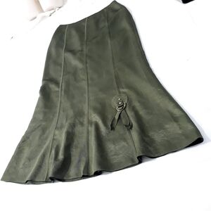 Avalon Collection  Vintage Olive Green Midi Skirt with Button Detail Size 10